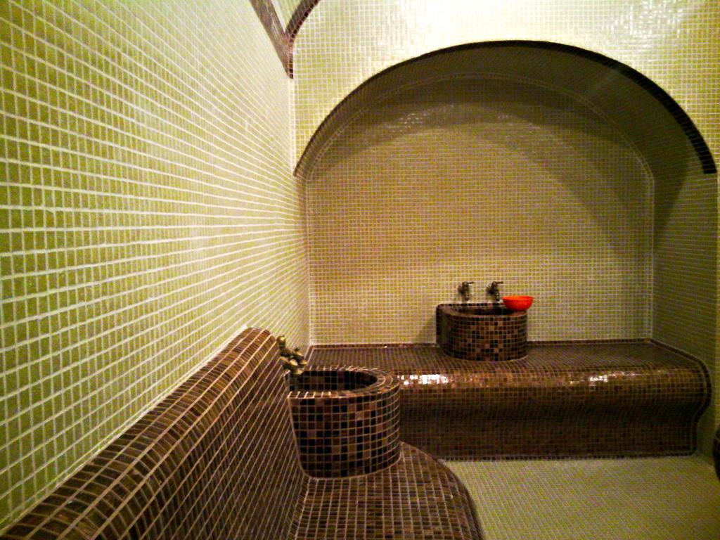 Incanto Family Hotel Sevlievo Exteriér fotografie
